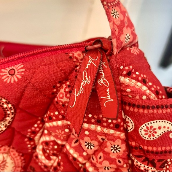Vera Bradley Red Quilted Shoulder Bag EUC - Picture 5 of 8